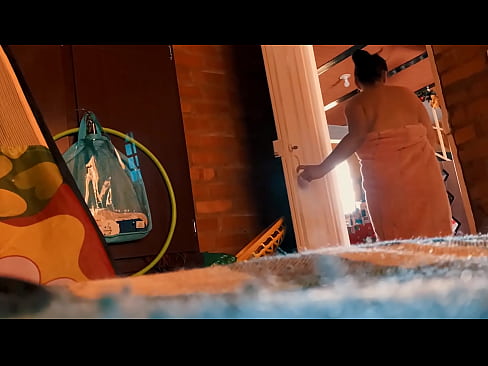 ❤️ Mans tēvocis seko man līdzi dušā, viņš mani drāž, kamēr es eju dušā. ❤️❌ Duršanās video pie lv.pinkporno.ru ❌